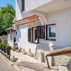 https://jure-sali.hotelinzadar.com
